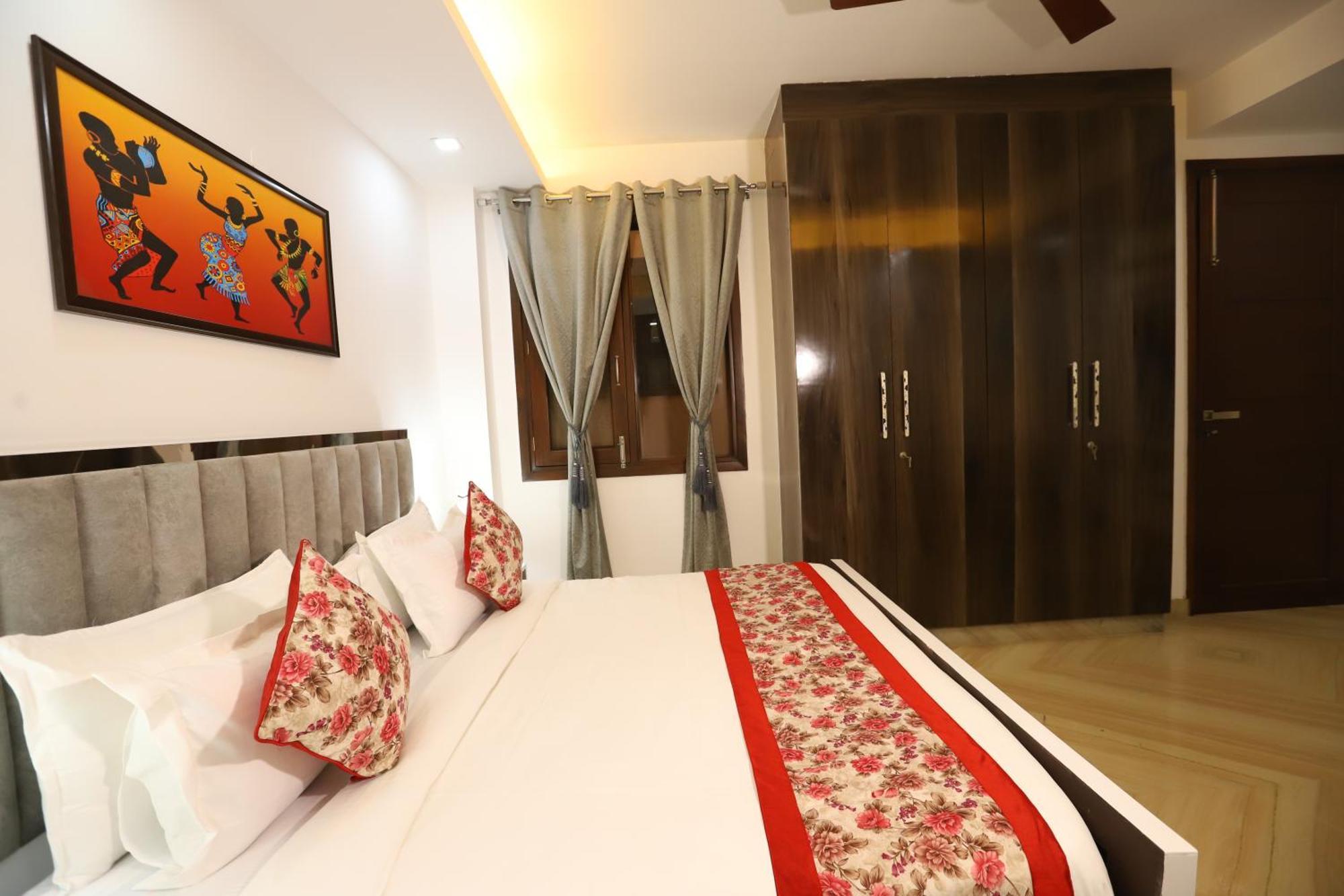 Crown Hotel Agra Near Taj Mahal מראה חיצוני תמונה