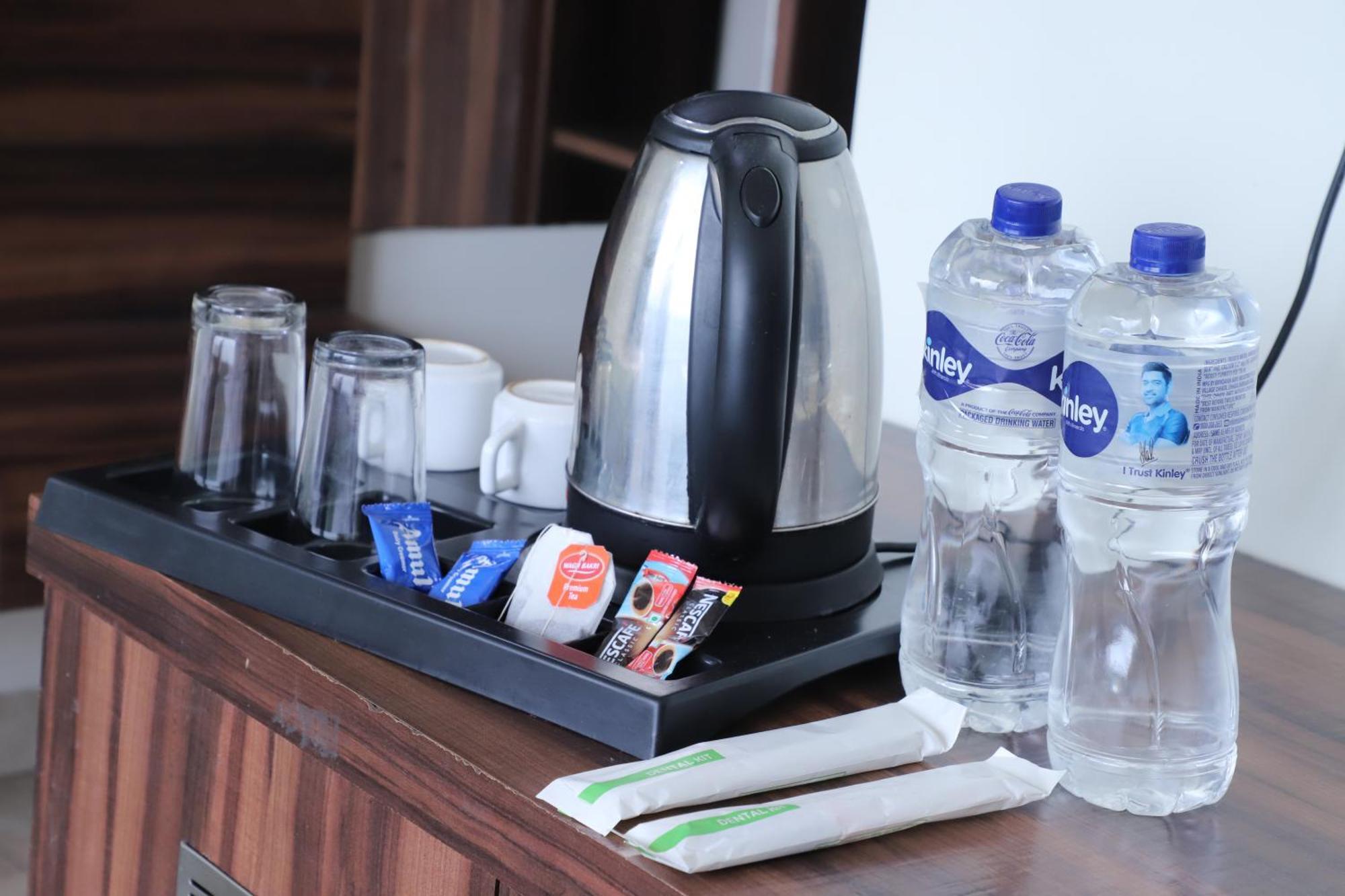 Crown Hotel Agra Near Taj Mahal מראה חיצוני תמונה
