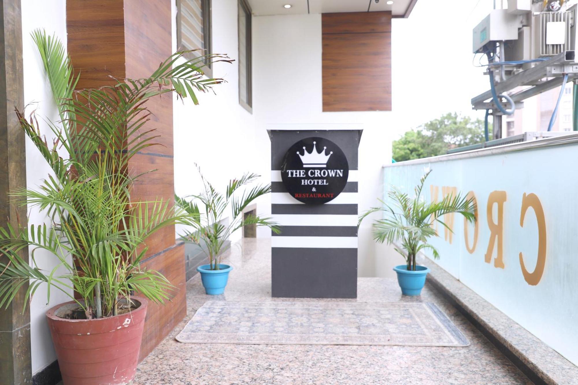Crown Hotel Agra Near Taj Mahal מראה חיצוני תמונה