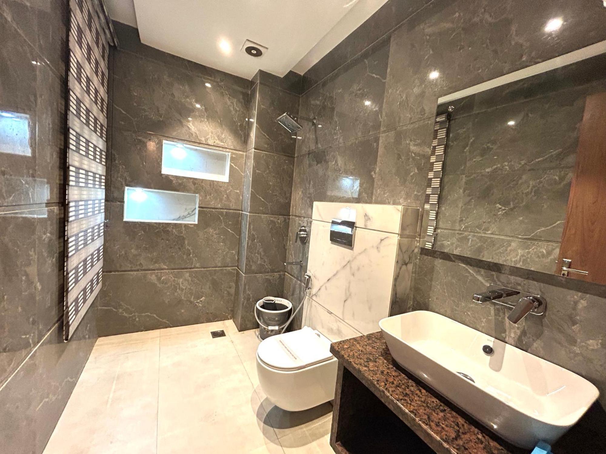 Crown Hotel Agra Near Taj Mahal מראה חיצוני תמונה