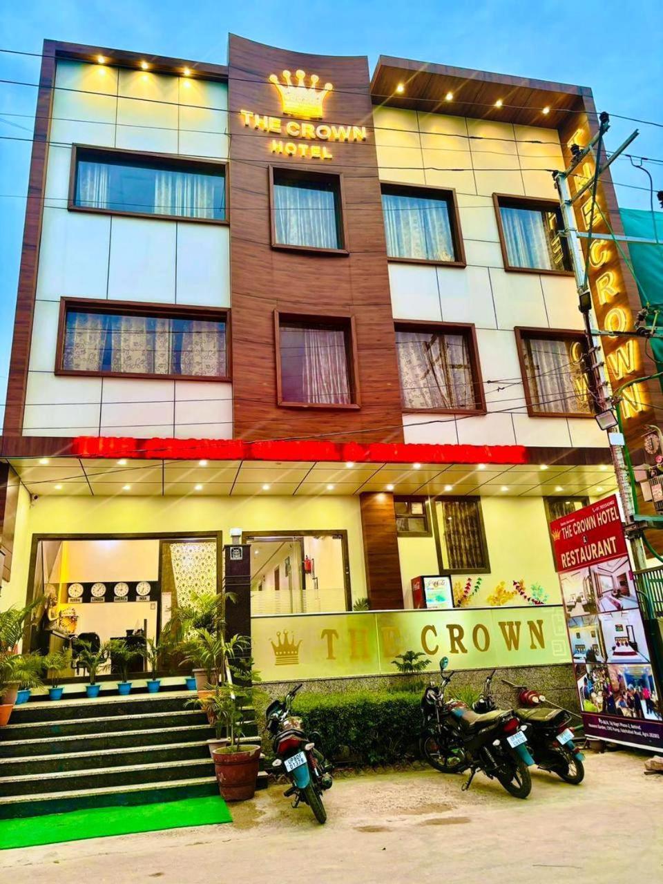 Crown Hotel Agra Near Taj Mahal מראה חיצוני תמונה